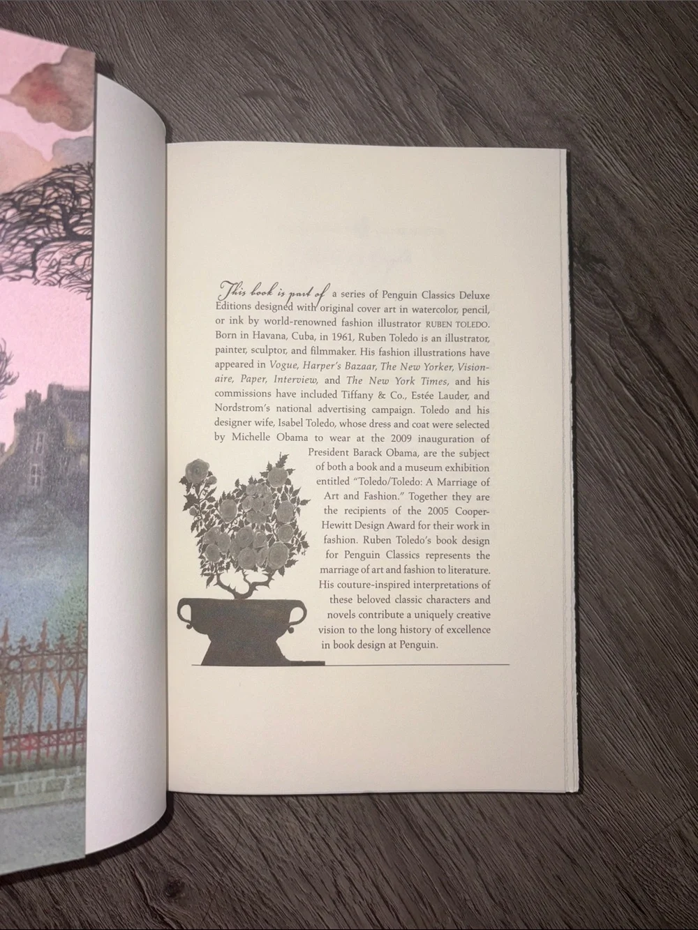 Wuthering Heights by Emily Brontë Penguin Classics Deluxe Edition